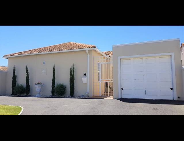 2 BEDROOM HOUSE TO LET IN SUNNINGDALE